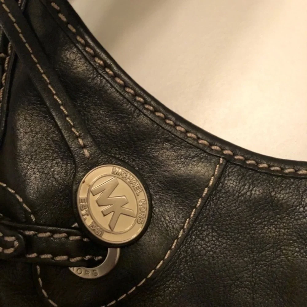 Michael kors vintage black leather hobo bag purse